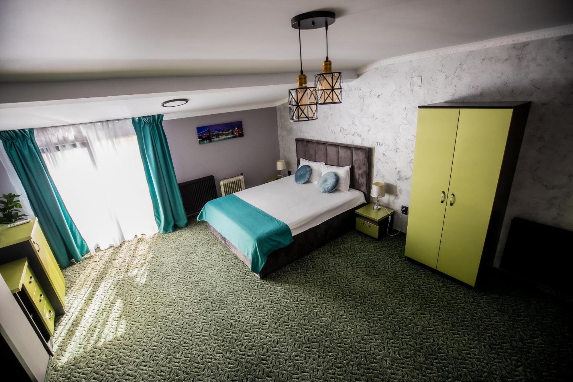 Nelana Hostel Κλουζ-Ναπόκα Εξωτερικό φωτογραφία