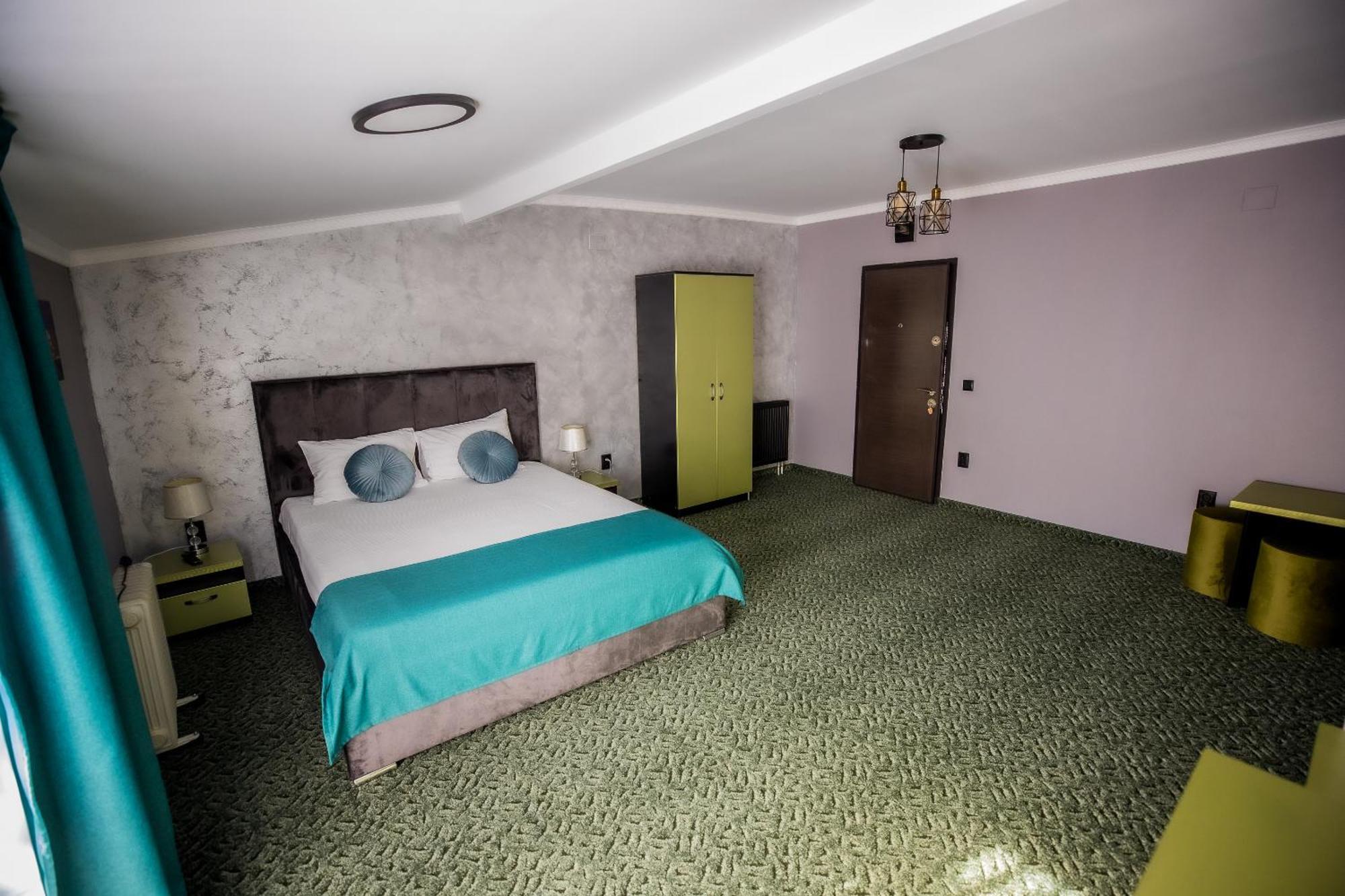 Nelana Hostel Κλουζ-Ναπόκα Εξωτερικό φωτογραφία