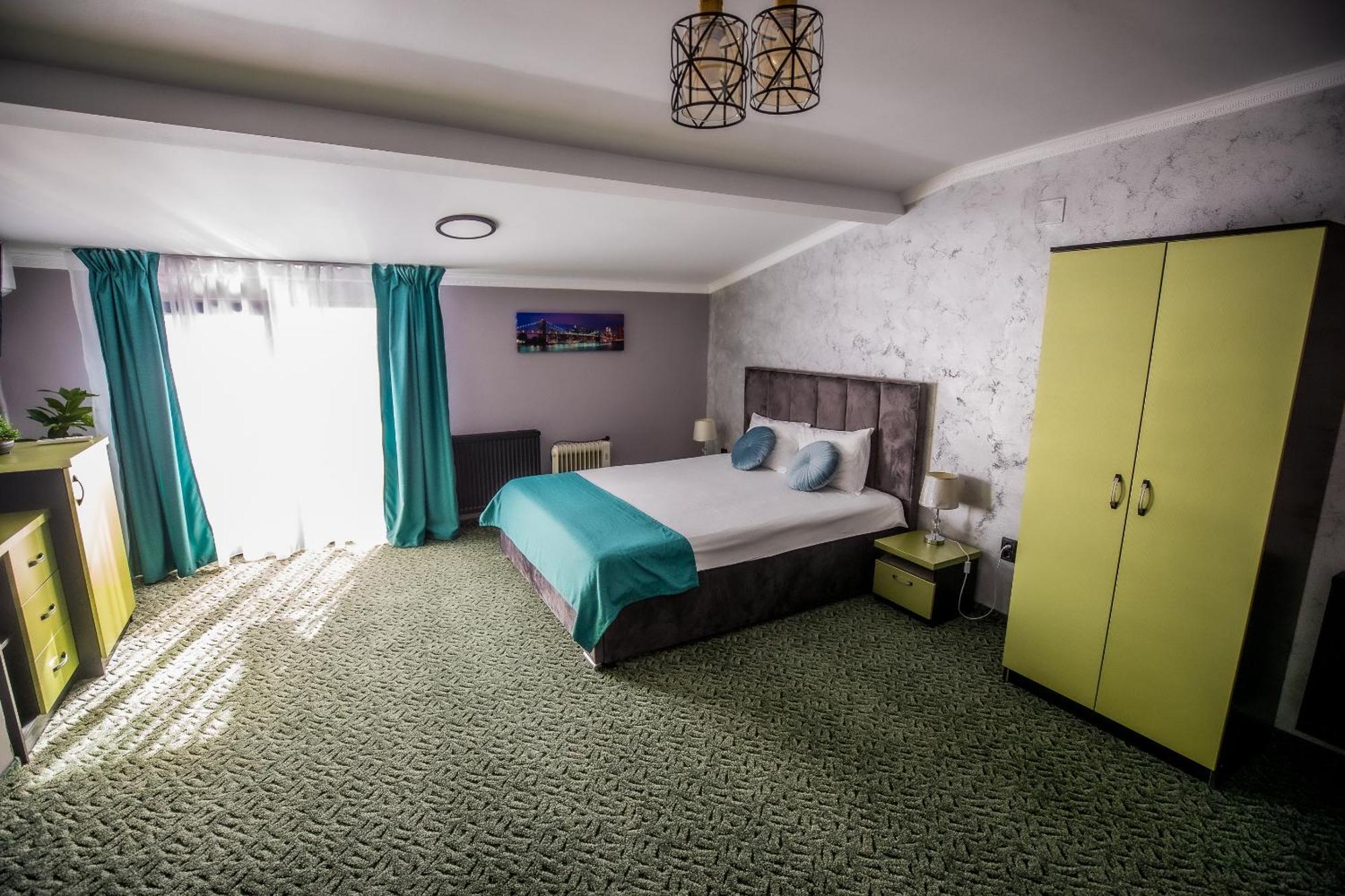 Nelana Hostel Κλουζ-Ναπόκα Εξωτερικό φωτογραφία