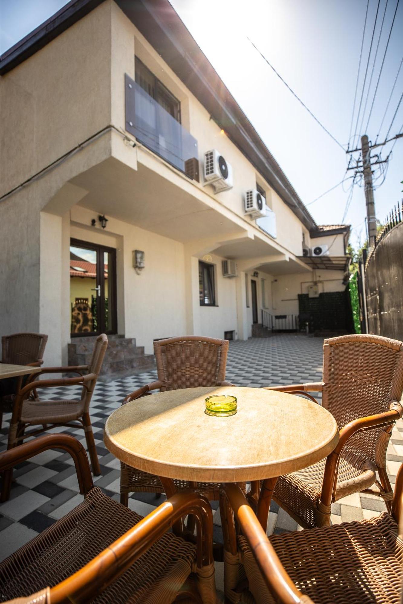 Nelana Hostel Κλουζ-Ναπόκα Εξωτερικό φωτογραφία