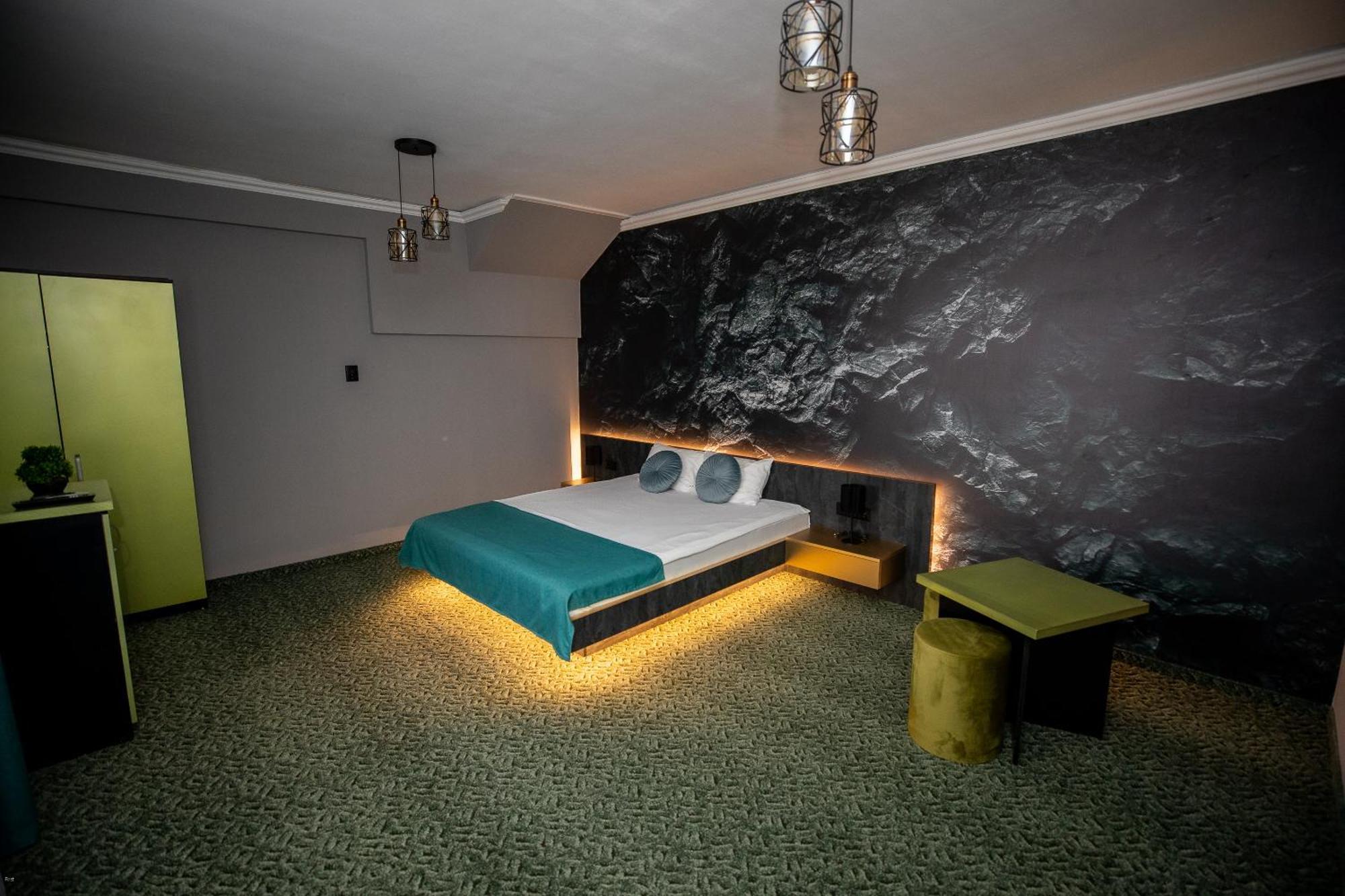 Nelana Hostel Κλουζ-Ναπόκα Εξωτερικό φωτογραφία