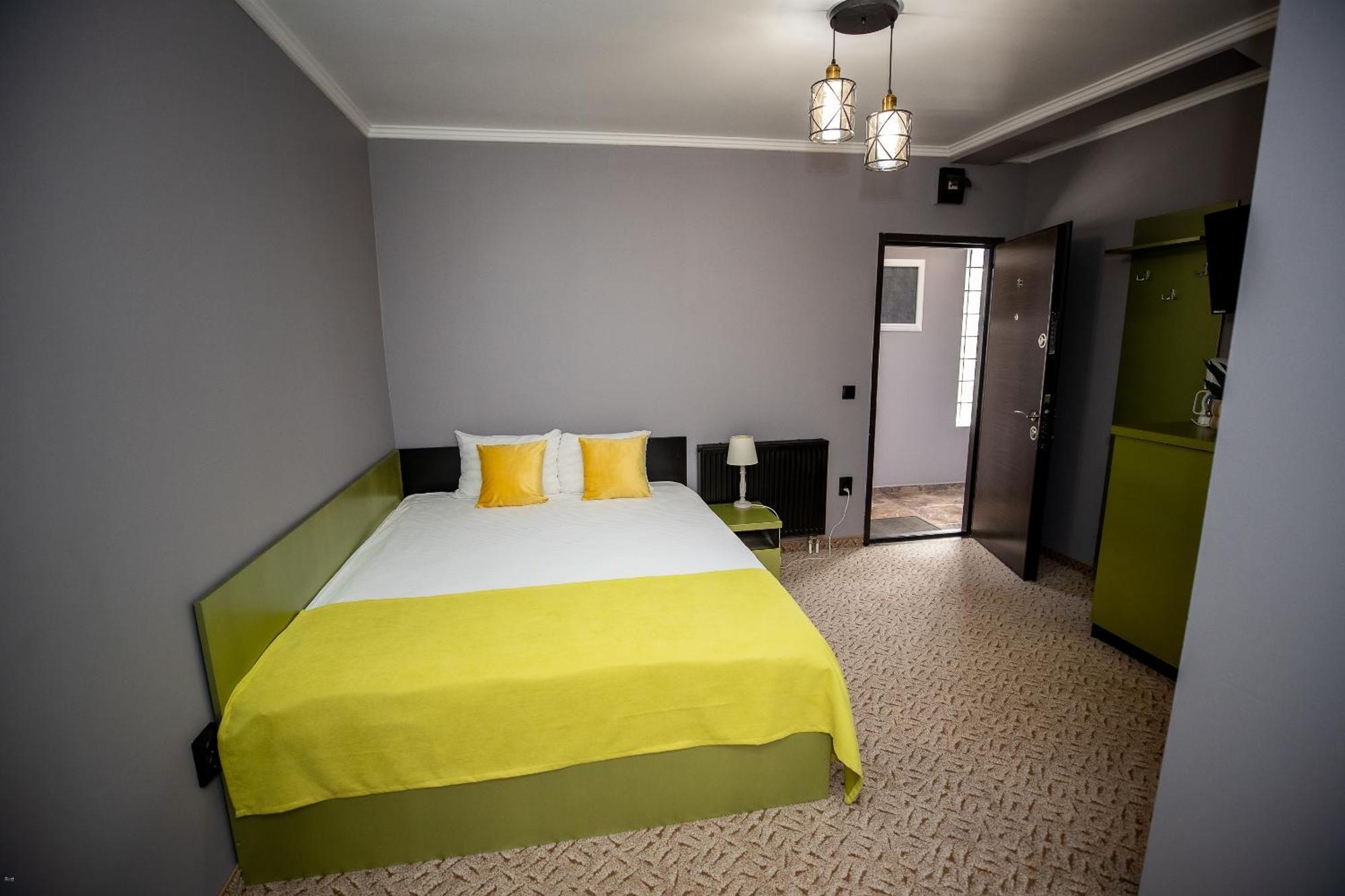 Nelana Hostel Κλουζ-Ναπόκα Εξωτερικό φωτογραφία