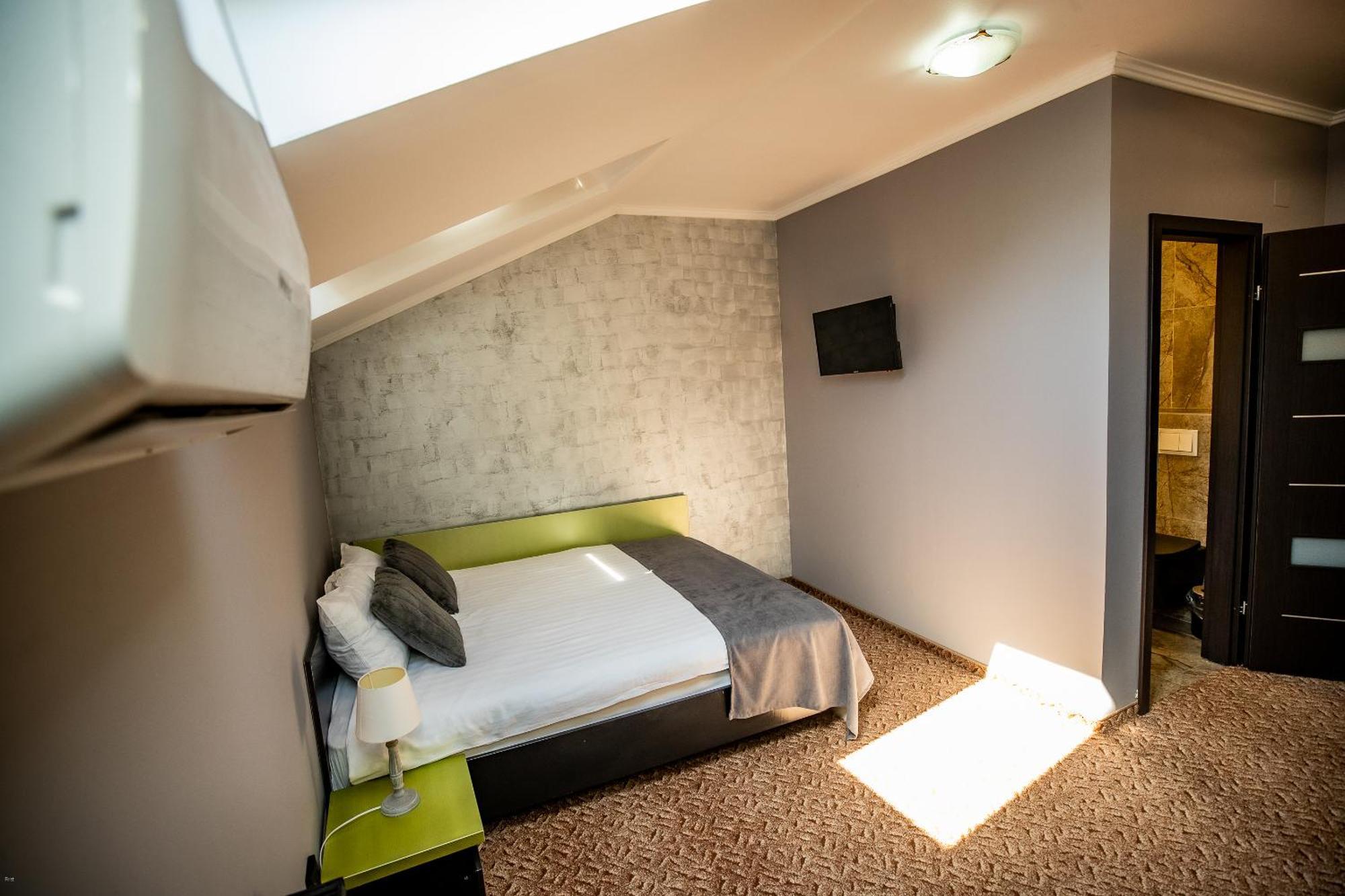Nelana Hostel Κλουζ-Ναπόκα Εξωτερικό φωτογραφία