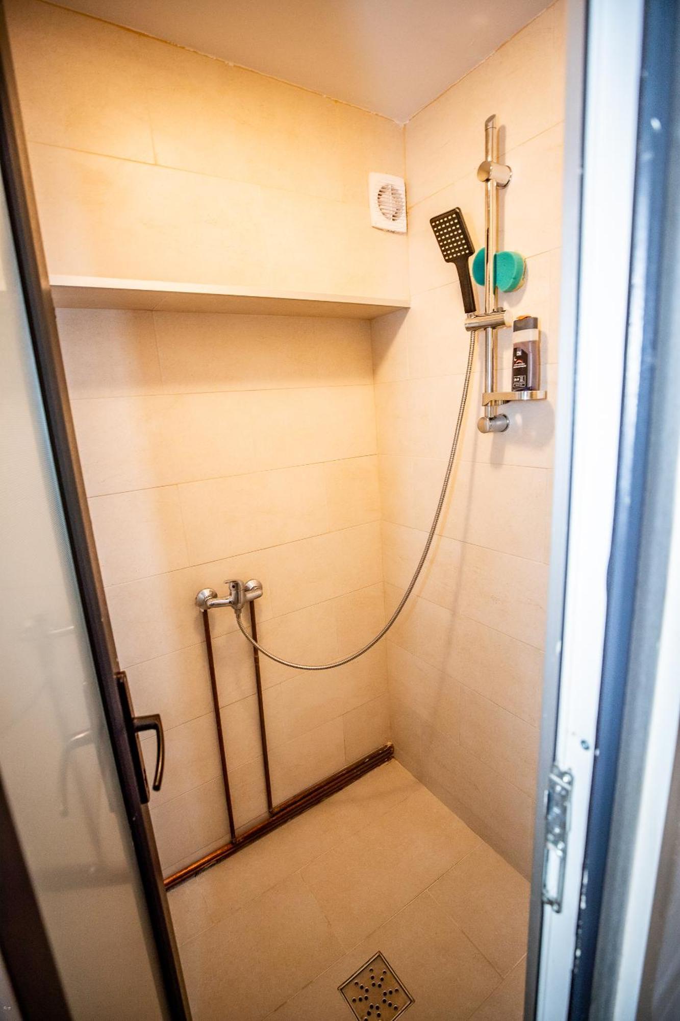Nelana Hostel Κλουζ-Ναπόκα Εξωτερικό φωτογραφία