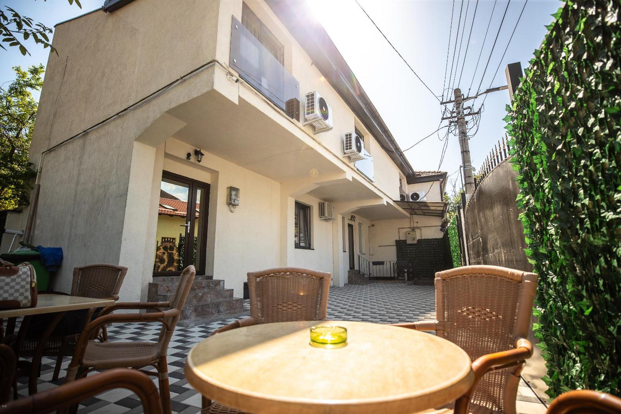 Nelana Hostel Κλουζ-Ναπόκα Εξωτερικό φωτογραφία
