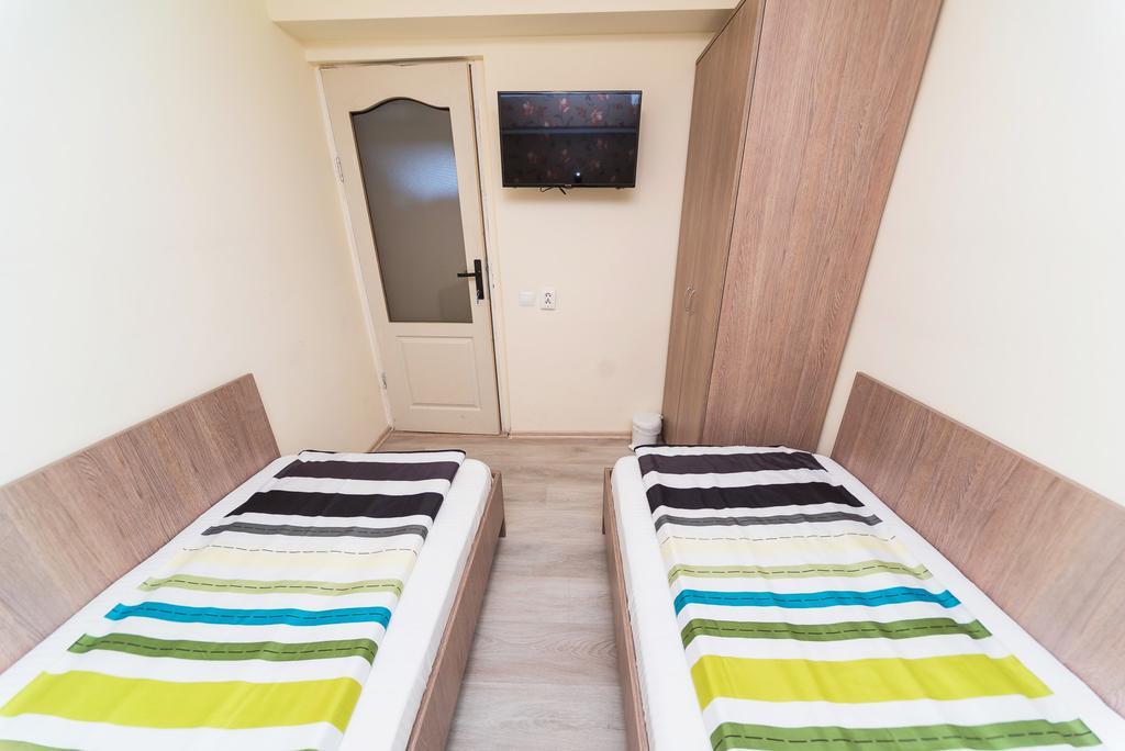 Nelana Hostel Κλουζ-Ναπόκα Εξωτερικό φωτογραφία