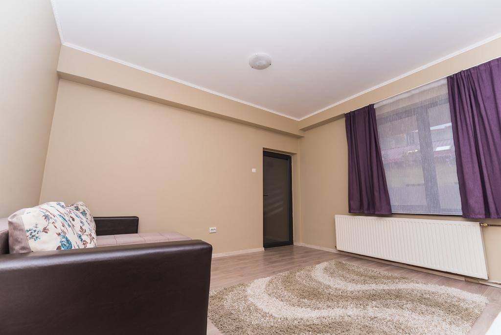 Nelana Hostel Κλουζ-Ναπόκα Εξωτερικό φωτογραφία